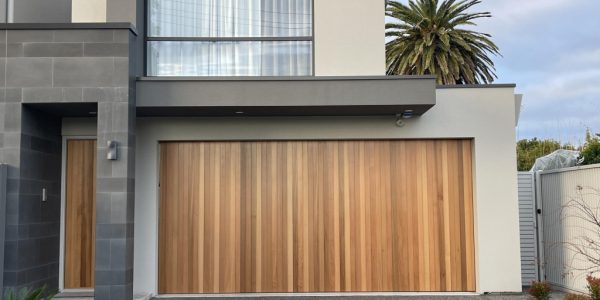 Shiplap 82x12 WRC Intergrain Ultra Clear Tilt