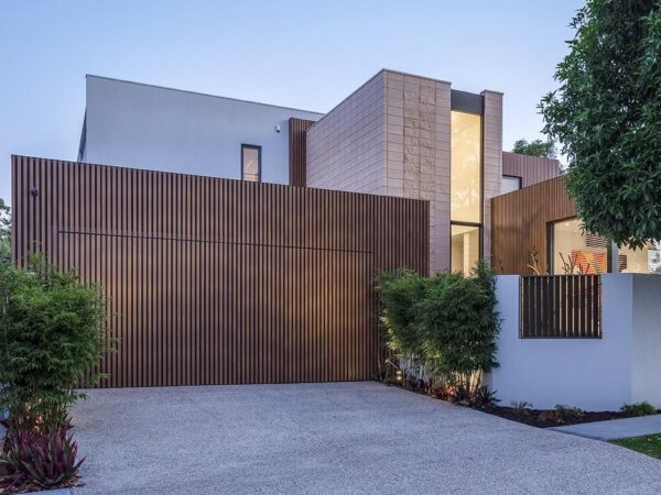 Decowood flush fit door Sectional Doors With Aluminium Battens