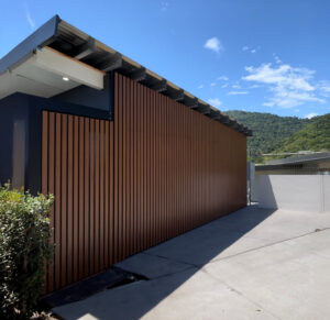 Sectional Doors With Aluminium Battens 1