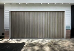 Sectional Doors With Aluminium Battens 2