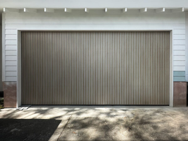 Sectional Doors With Aluminium Battens 2